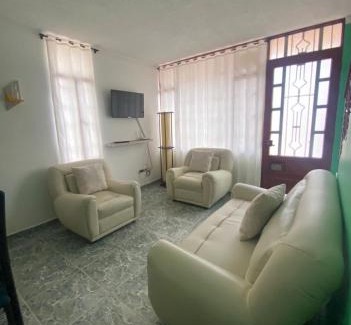 Fusagasuga House | Casa amplia con garaje
