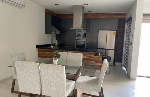 Culiacan House | Casa amplia
