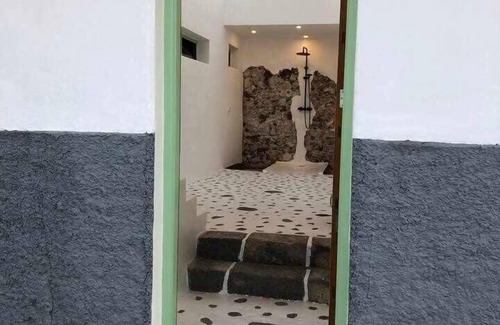 La Santa Apartment | Casa Anclada-nasa sea view-solarium-barbecue-barbecue