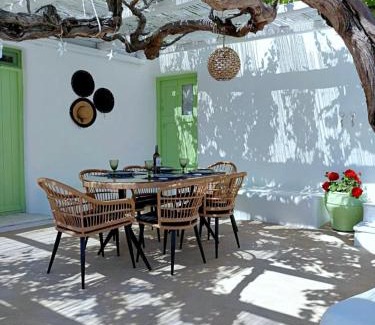 Plintri House | Casa Annaise Mykonos - Cycladic Gem with Pool & Jacuzzi