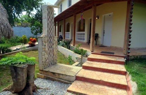 Las Galeras House | Casa ARCOIRIS