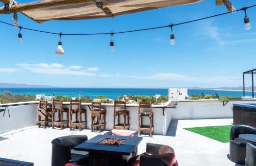 La Ventana Hotel | Casa Arrecife - Dorado Suite, Fast Wifi & Balcony! Beach is steps away!