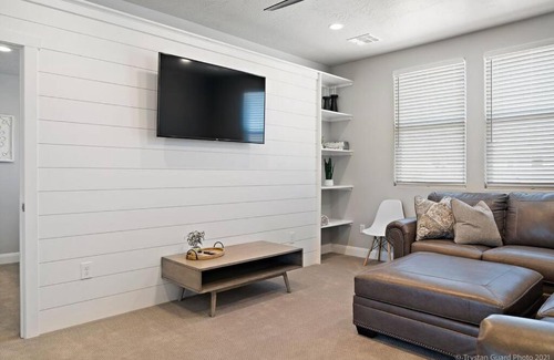 Sienna Hills House | Casa at Ladera Resort, Private Home! Pet Friendly! Hot Tub! Extra Parking in oversized garage!