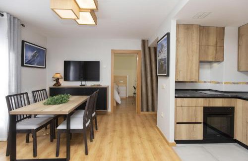 Escarrilla Apartment | Casa Atienza by BeValle