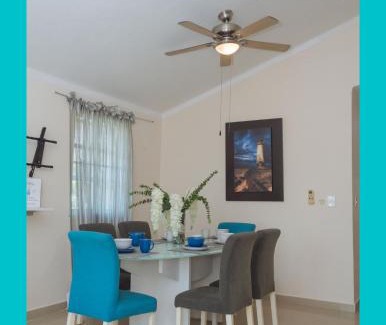 Downtown Cancun Apartment | Casa Ayari - 3 Habitaciones - 2 a 6 personas - WIFI- AC