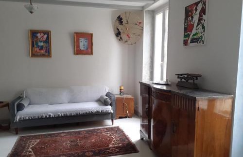 Banyuls-sur-Mer Apartment | Casa azul & blanca