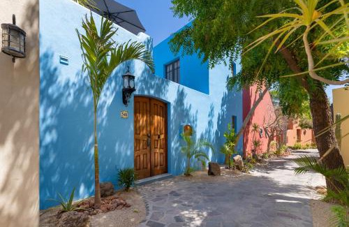 Nopolo House | Casa Azul