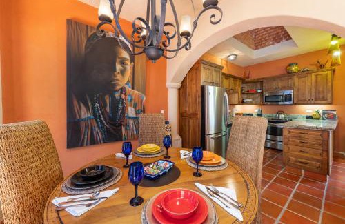 Nopolo House | Casa Azul