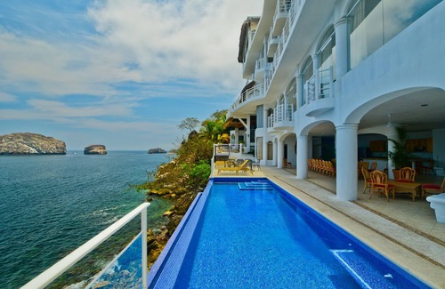 South Shore Hotel Area Villa | Casa Azul Profundo I II & III Private Oceanfront Villa up to 32 bedrooms