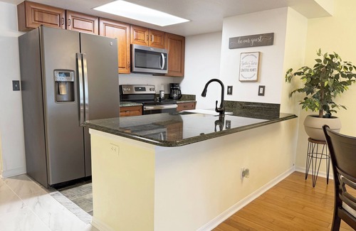 Royal Palm Bay Condo | Casa Azul-Serene 3-bed condo minutes from Disney with Pool, Gym, Family Comfort