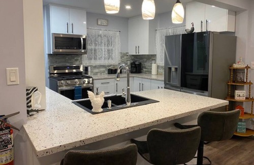 Leamington Cottage | Casa Azul : Your Lake Erie Cottage Oasis