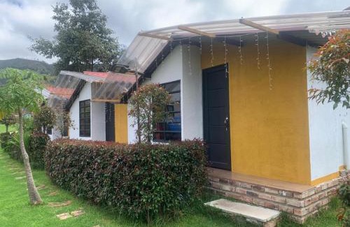 Mongui House | CASA BAHAREQUE HOSPEDAJE