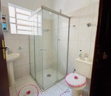 Pereque-Acu House | Casa Bauri Espaçosa com Churrasqueira e só 600m da praia Perequê Açú