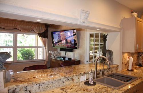 Palm Beach Gardens House | Casa Bella, Palm Beach Gardens/Jupiter Waterfront Oasis - Juno Beach 1.25 MI