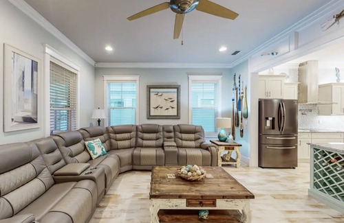 Navarre Beach House | "Casa Bella" Stunning Water Views! Pool Hot Tub, Free Golf Cart