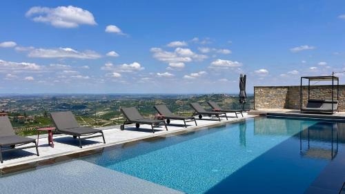 Castiglione Tinella Villa | Casa Bella Vista Luxury villa among the vineyards