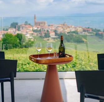 Castiglione Tinella Villa | Casa Bella Vista Luxury villa among the vineyards