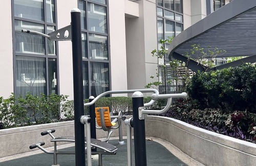 Pinagsama Condo | Casa Bella - Your home in the CitynWalking distance to Venice grand canal mall