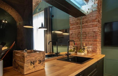 Roman Quarter Apartment | Casa Bellezia- design e storia nel cuore di Torino