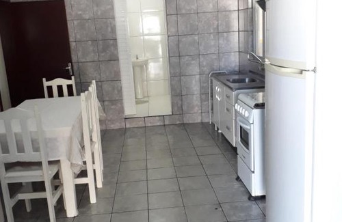 Penha House | Casa bem localizada! 1km da praia!