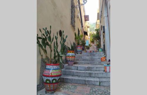 Taormina City Centre Apartment | Casa Bianca - Luxury with balcony in the city Centre