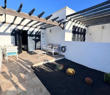 Playa Blanca House | Casa Bidasoa 35