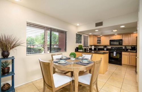 Paradise Valley Village Condo | CASA BIRDIE-Anasazi Village-Amazing views of Stone Creek Golf Course