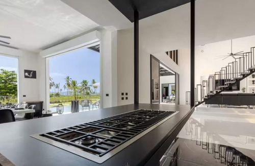 Las Galeras Villa | Casa Black and White: Villa in Las Galeras