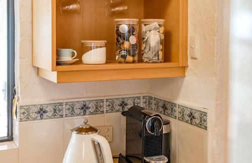 McCracken House | Casa Blanca - 2-4 Heggerton St McCracken