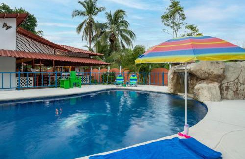 Manzanillo House | Casa Blanca Beachfront House with Shared Pool Access Pangea Lodge