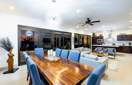 Playa Hermosa House | Casa Blanca