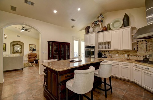 Ingram House | Casa Blanca Main House, By River, 10 Beds, Patio, Grills, Group-Friendly
