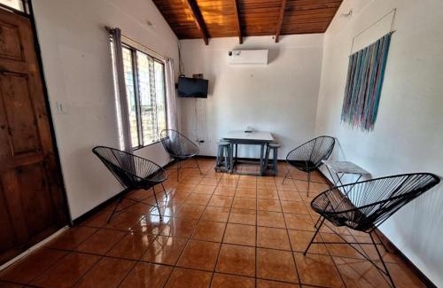 Valle Pura Vida Apartment | Casa Blanca - Manuel Antonio Park