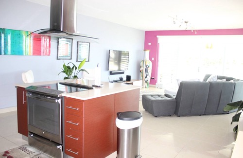 Penuelas House | Casa Blü, Beautiful 4 B/R House with pool!