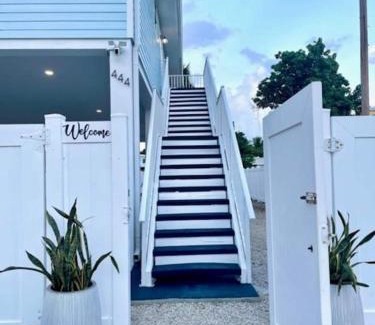 Marathon House | Casa Blue Flamingo - In the Florida Keys - minutes from the beach