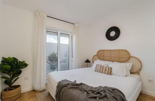Alges Apartment | Casa Boma Lisboa - Sea View Apartment With Private Sunny Terrace - Alges I