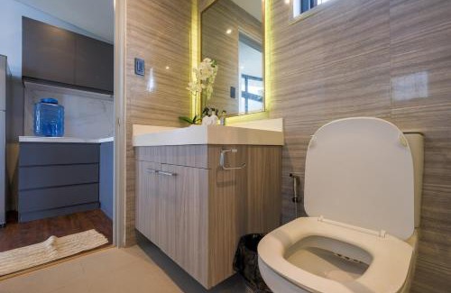 Bonifacio Global City House | Casa Bonifacio by JC