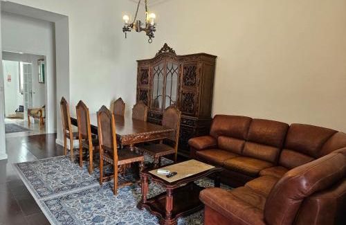 Ponta Delgada House | Casa Branca