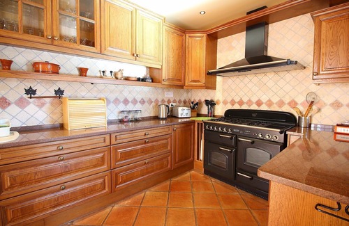 Carvoeiro Villa | Casa Bruella - Walk to beach, Pool, WiFi and BBQ