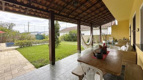 Jardim Capricornio House | Casa c piscina a 700m da Praia de Caraguatatuba SP