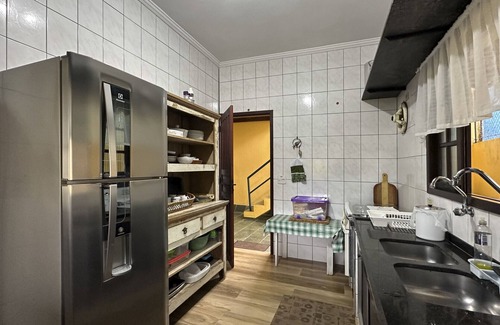 Jardim Capricornio Ski Chalet | Casa c piscina a 700m da Praia de Caraguatatuba/SP