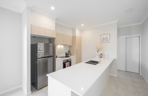 Griffin House | Casa Callistemon - Brand new home 10 min away from North Lake Westfield!