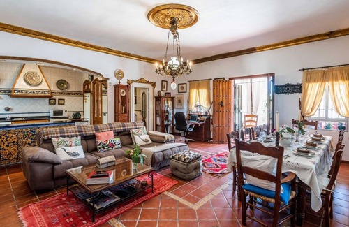Los Palacios y Villafranca Villa | Casa Campo La Capilla Los Palacios y Villafranca by Ruralidays