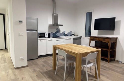 Calice Ligure Apartment | Casa Candida, Apartment Dina: Elegance and Comfort in the Heart of Liguria
