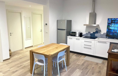 Calice Ligure Apartment | Casa Candida, Apartment Dina: Elegance and Comfort in the Heart of Liguria