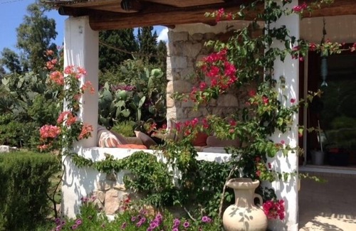 Teulada House | Casa Canne . Romantic farmhouse in rural setting .Family friendly with pool 🏖 ☀️