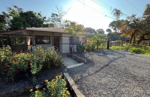 Las Lomas Apartment | Casa Cariad ,Home away from home by Playa Bejuco