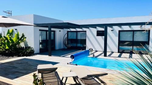 Lajares Apartment | Casa Carica with heated pool in Lajares