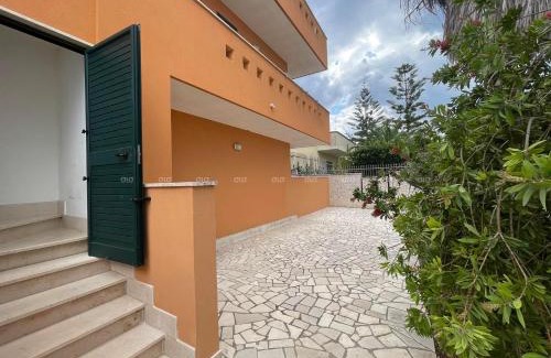 Santa Maria al Bagno Apartment | Casa Carine