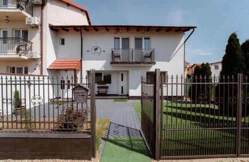 Tasnad House | Casa Carol